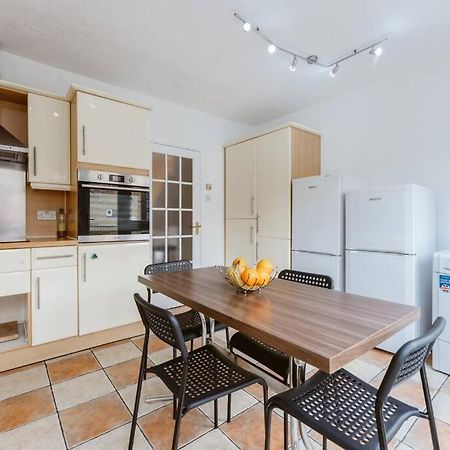 Comfortable Double Room For Your London Getaway Bagian luar foto